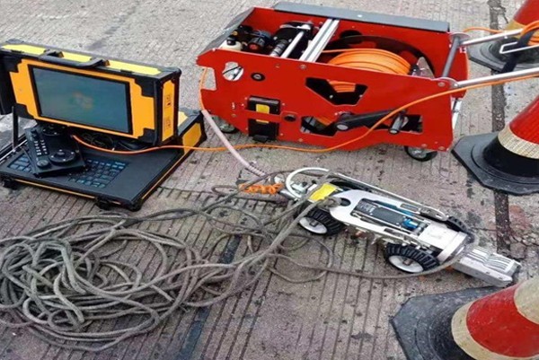 方城CCTV管道检测机器人