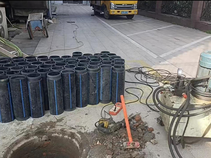 方城PE置换管厂家 DN315置换管 非开挖管短管置换